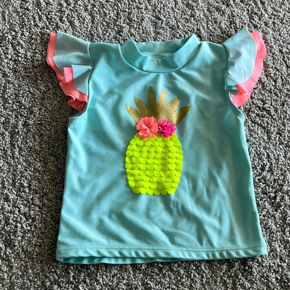 Girls rashguard top